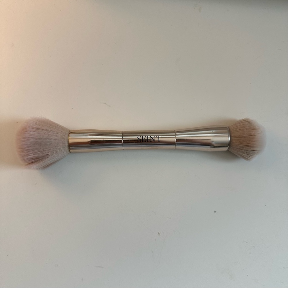 Seint Dual-Ended Makeup Brush Blush + Bronzer Brush